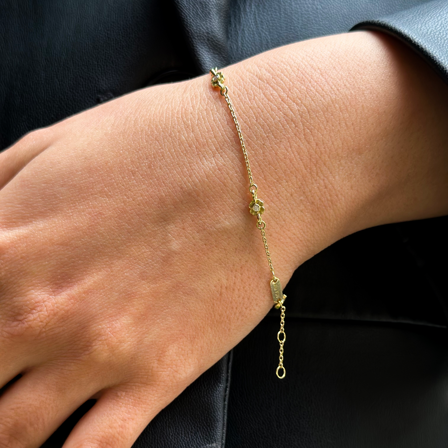 Freesia 0,11ct Pırlanta 18k Altın Bileklik