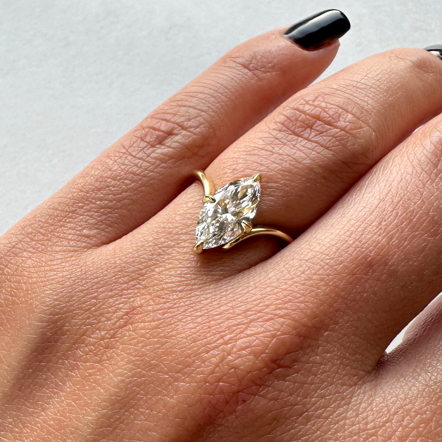 Swan 1,5ct Markiz Kesim Lab Pırlanta 18k Altın Yüzük