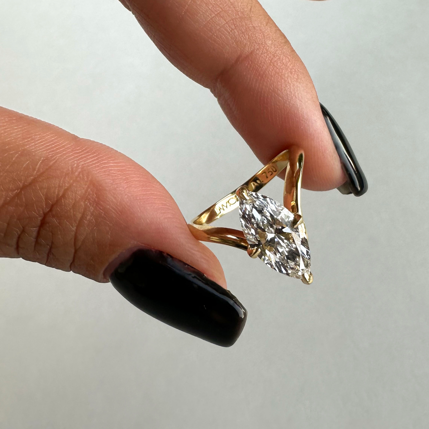 Swan 1,5ct Markiz Kesim Lab Pırlanta 18k Altın Yüzük