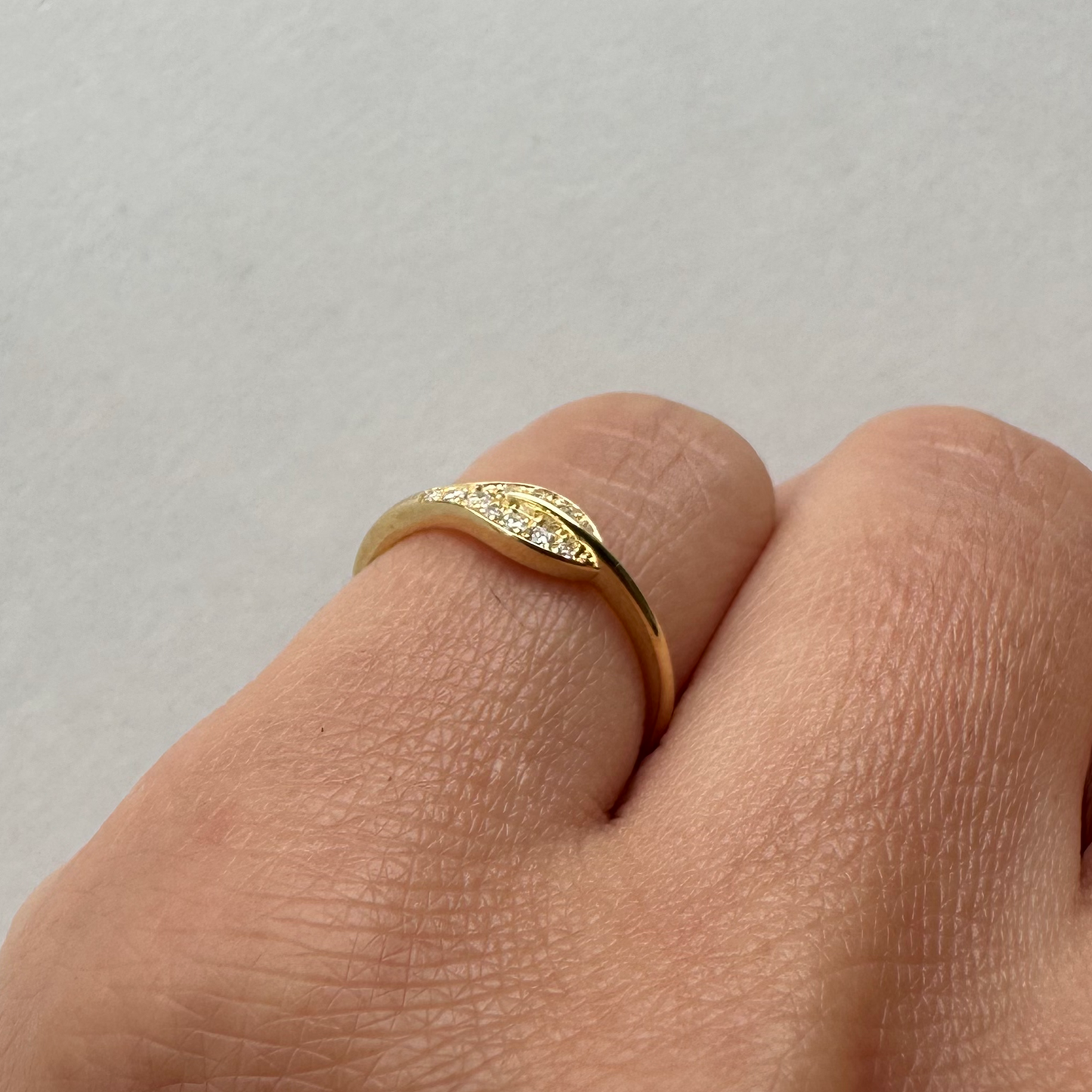 Antoryum 0,06ct Pırlanta 18k Altın Yüzük