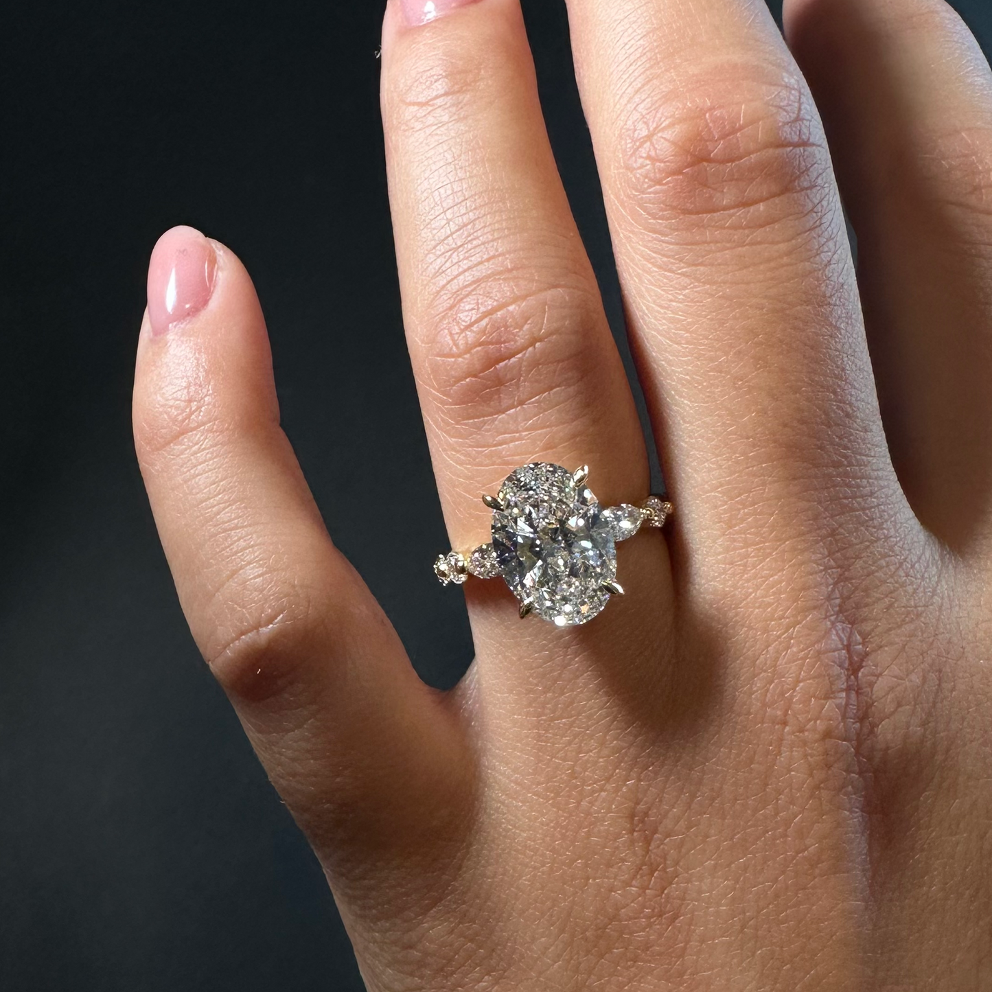 Maribel 3.63ct Oval Kesim Lab Pırlanta 18k Altın Yüzük