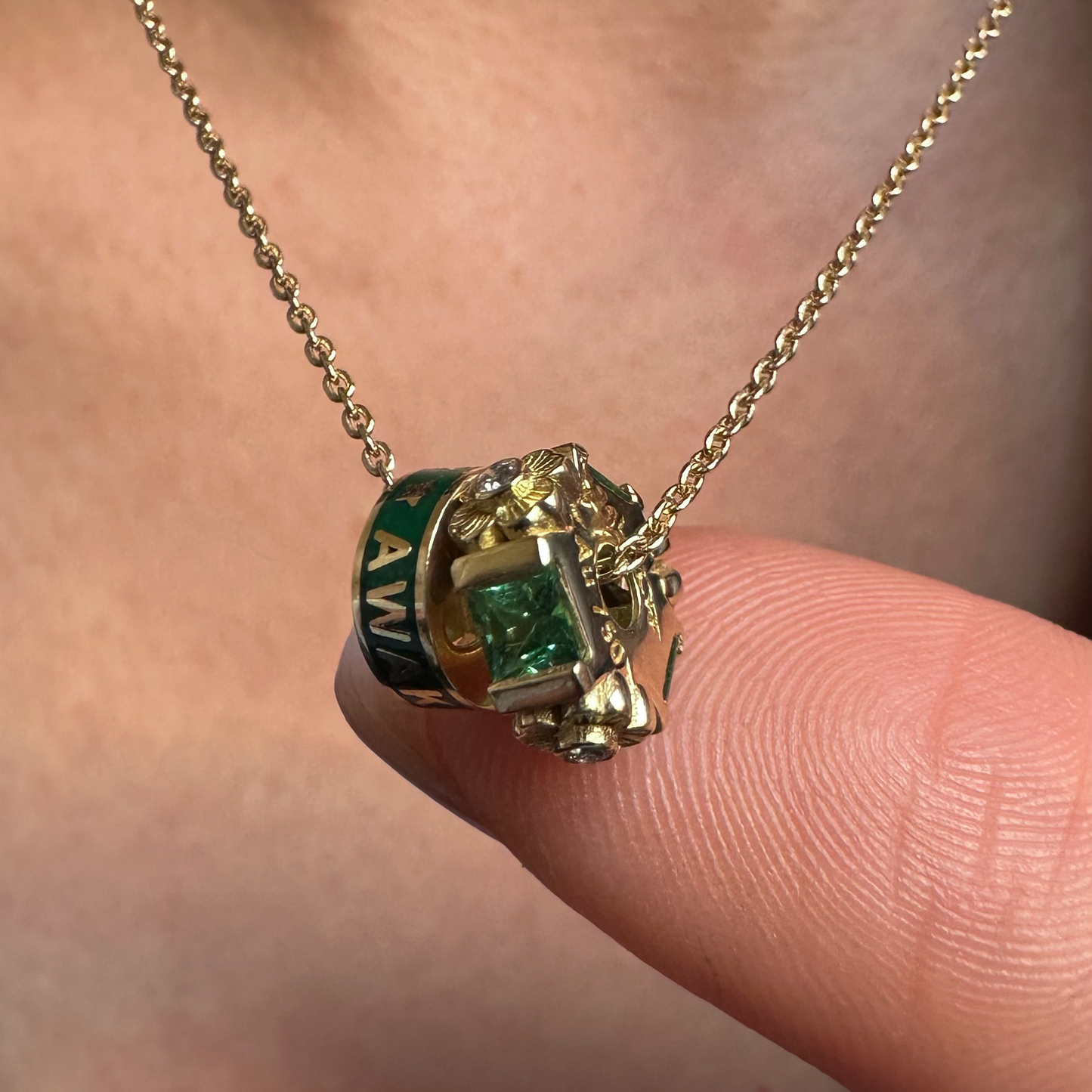 2li Charm Pırlanta&Yakut,Tsavorite,Safir 18k Altın Kolye