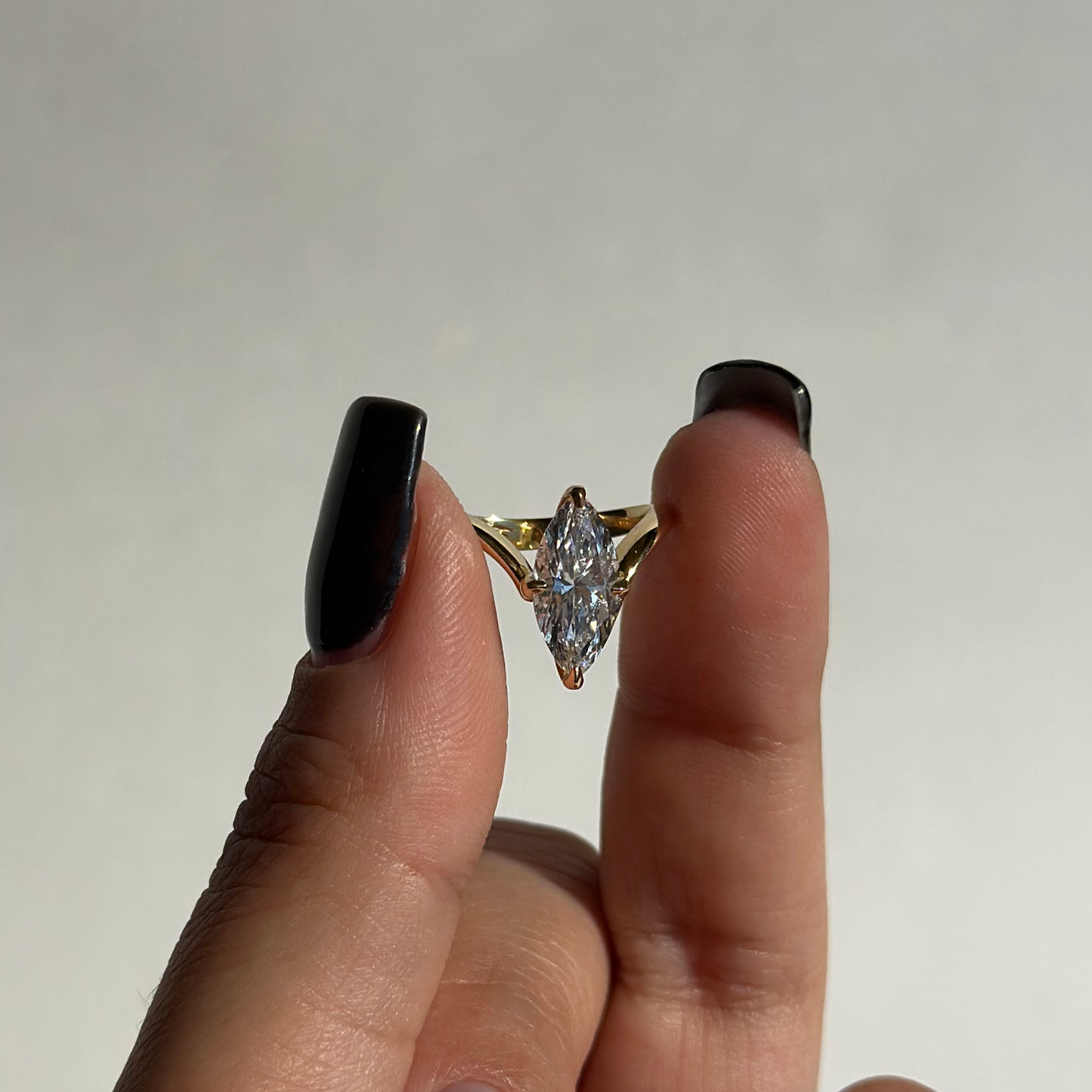 Swan 1,5ct Markiz Kesim Lab Pırlanta 18k Altın Yüzük