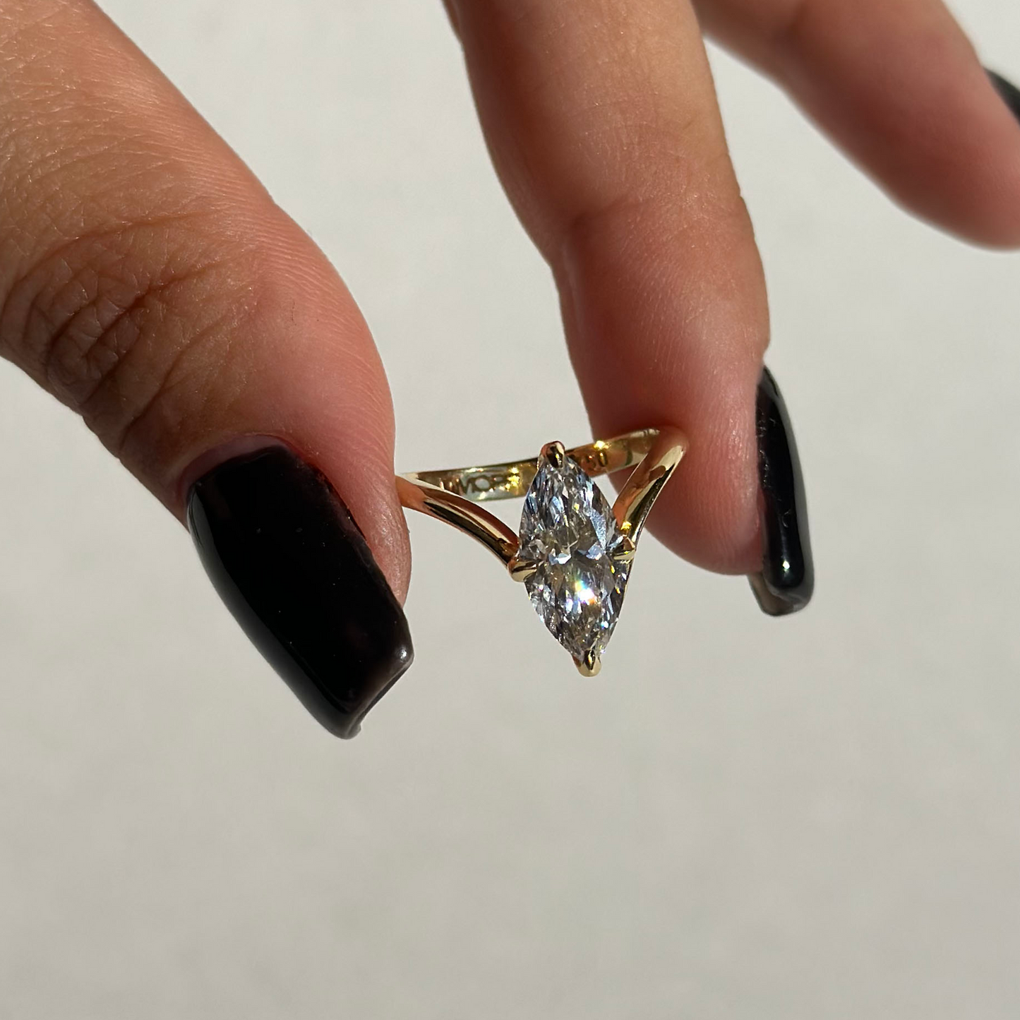 Swan 1,5ct Markiz Kesim Lab Pırlanta 18k Altın Yüzük