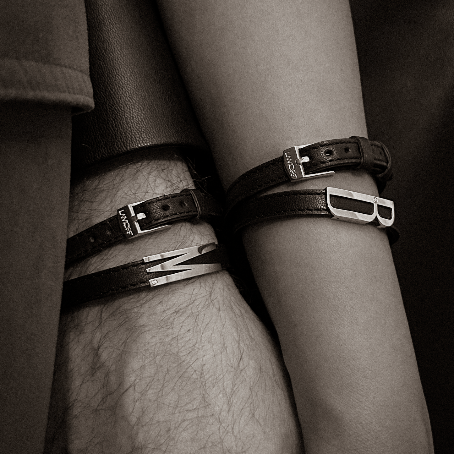 INITIALE ® Pırlanta&Deri Kayışlı 18k Altın Harf Bileklik