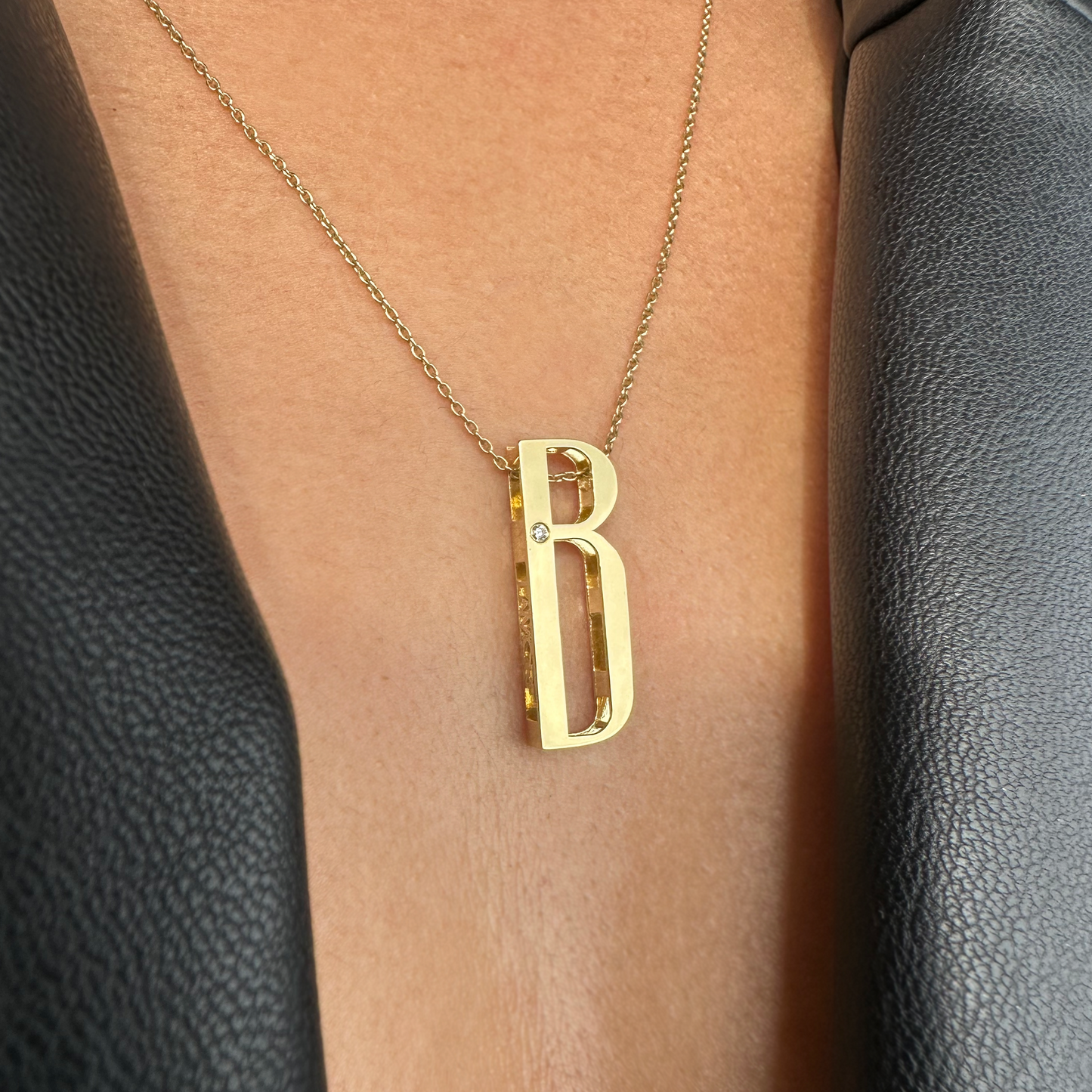 INITIALE ® Pırlanta 18k Altın Harf Kolye