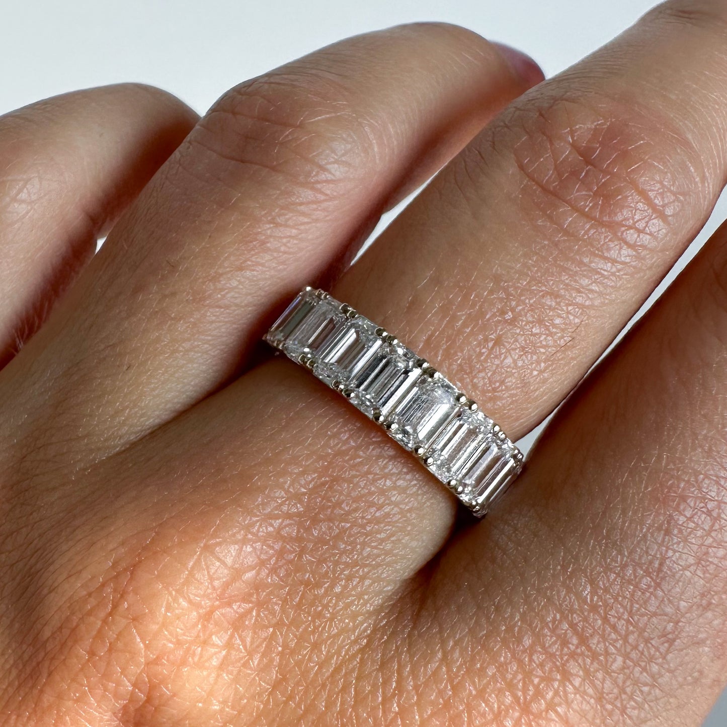 Eternity 6ct Emerald Kesim Lab Pırlanta 18k Altın Tamtur Yüzük