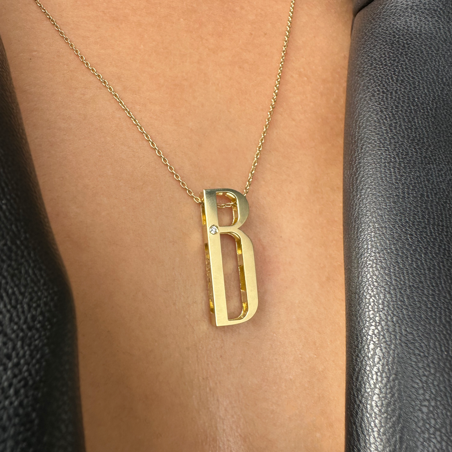 INITIALE ® Pırlanta 18k Altın Harf Kolye