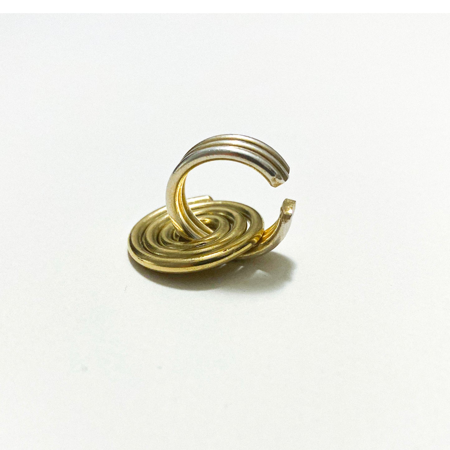 Snail, [Earcuff]